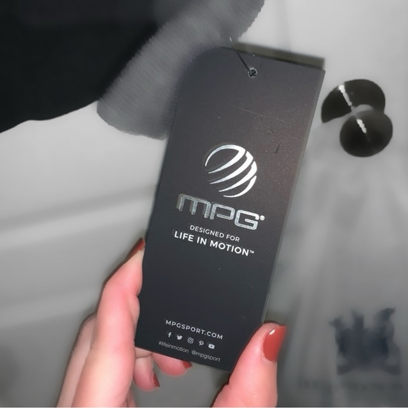 Cowl Neck High-Low Sweater - Picture 7 of 7